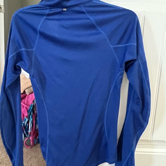 Brand New with Tags XS Nike Dri-Fit Long Sleeve Top - Picture 2 of 3